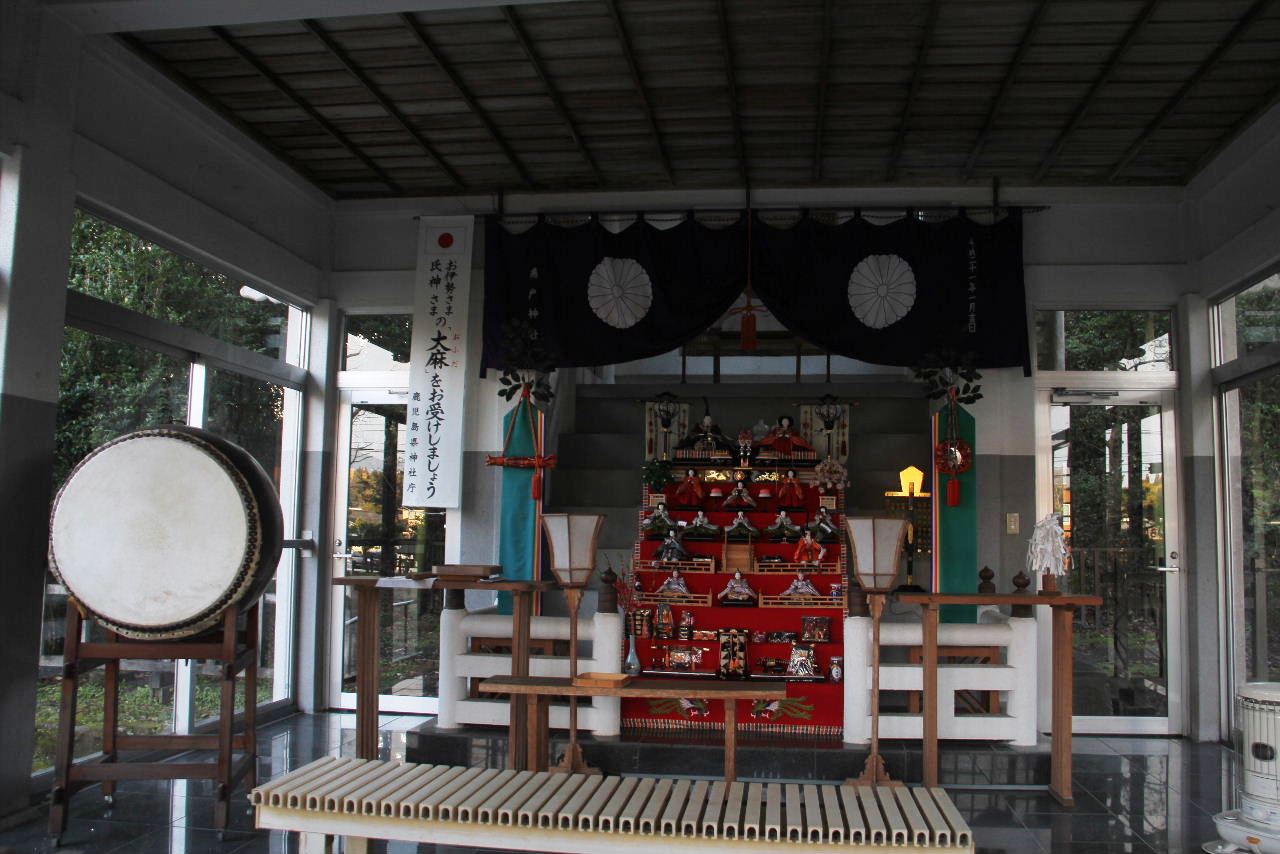 【鵜戸神社】　鵜茅草葺不合尊と玉依姫命など鵜戸六所権現を祀る。_c0011649_17344953.jpg