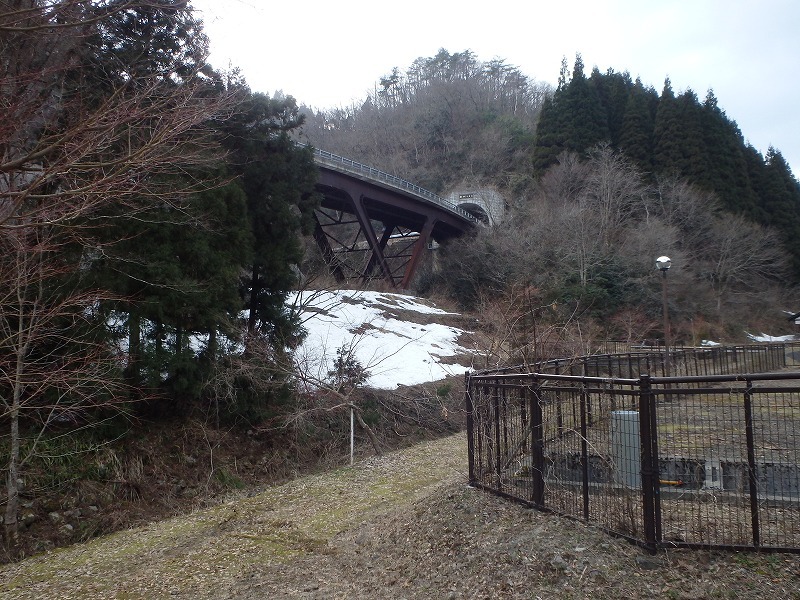 【湖北／余呉】心機一転、なごり雪の妙理山をぶらり周回_c0097754_15494093.jpg