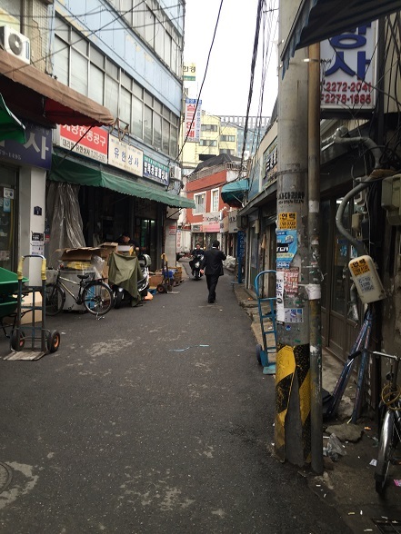 ソウルの魅惑の路地裏グルメ 「冷麺店」_b0060363_22424304.jpg
