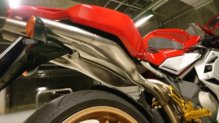 MVアグスタ F4とMOTO CORSE Evoluzione TYPE-Cとオープン