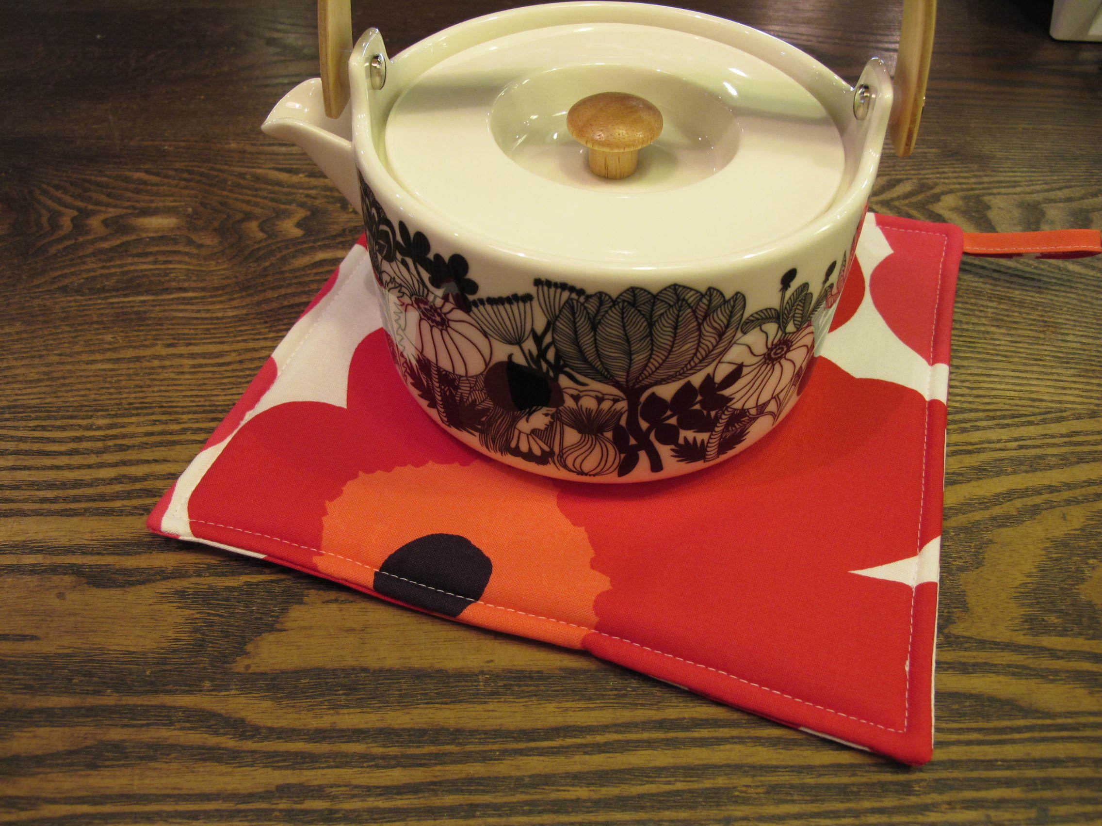 marimekko　ミトン　ポットホルダー再入荷です_d0182409_11222350.jpg