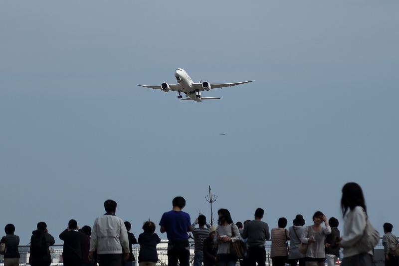 撮りフライト君や 空見ちゃんは必見 飛んでる飛行機が間近に迫る撮影場所 成田国際空港 旅プラスの日記 撮りフライト君や 空見ちゃんは必見 飛んでる飛行機が間近に迫る撮影場所 成田国際空港 旅プラスの日記