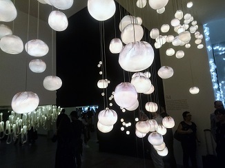 照明アート作品、注目のブースから!_d0091909_14074164.jpg