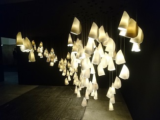 照明アート作品、注目のブースから!_d0091909_14184319.jpg