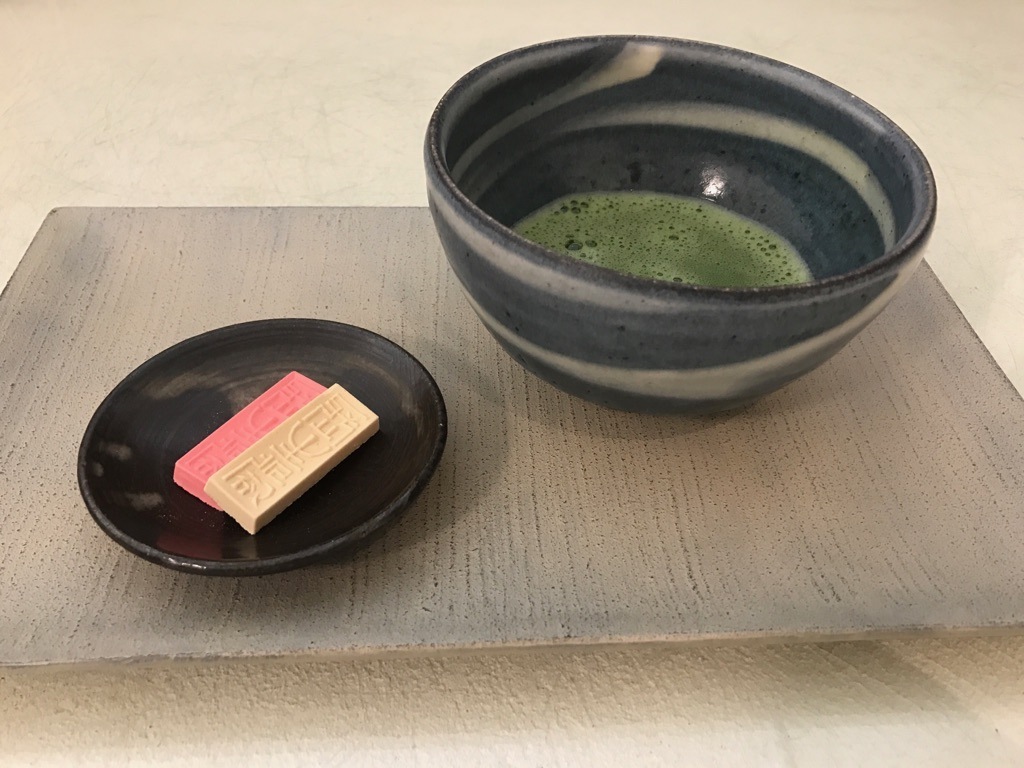 秋谷茂郎展　3日目です(4/14)_b0132442_18240496.jpg