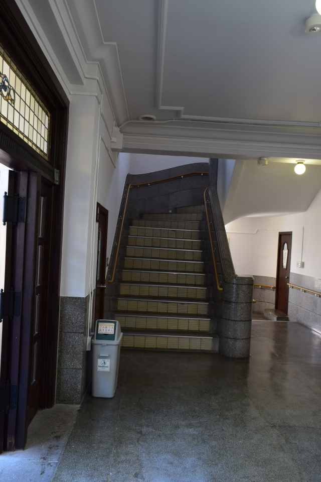 函館市公民館(函館の建築再訪)_f0142606_09291570.jpg