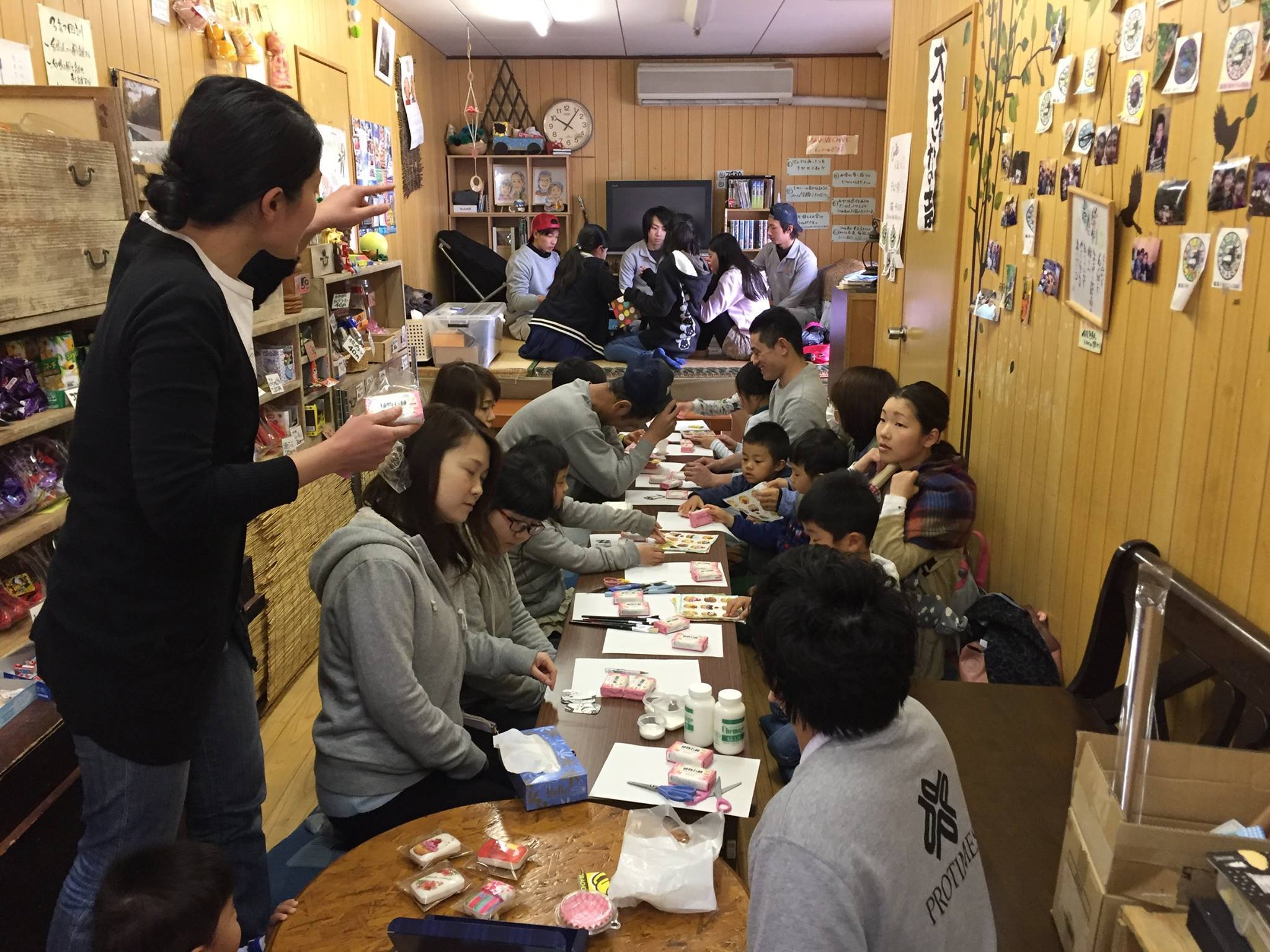 三輪塗装×駄菓子屋カフェCHABUの子どもたちとの石鹸プロジェクトが新聞に掲載いただきました。_a0026530_13194380.jpg