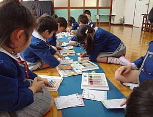 ☆休日保育☆_e0325335_1113478.jpg