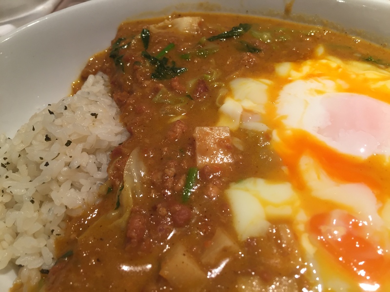 金曜日はまかないカレーの日！今週は優しい筍と鶏挽肉のカレー。&4月17日(月)のランチメニュー_d0243849_21483141.jpg