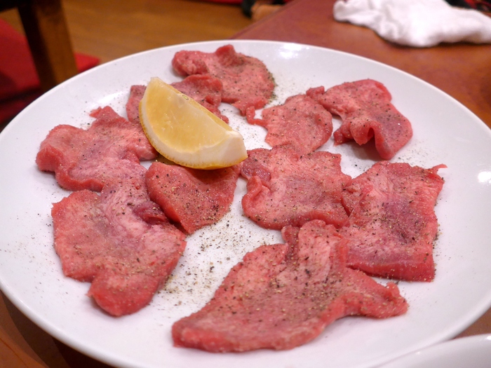 浅草「炭火焼き肉 本とさや」へ行く。_f0232060_1325331.jpg