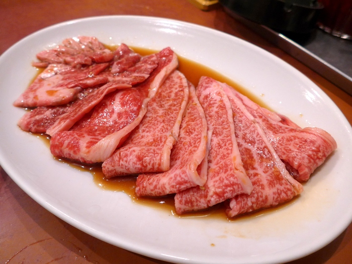 浅草「炭火焼き肉 本とさや」へ行く。_f0232060_13304498.jpg
