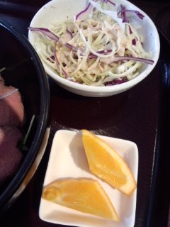 赤坂　季節野菜ダイニング 彩（いろどり）のローストビーフ丼_f0112873_1285517.jpg