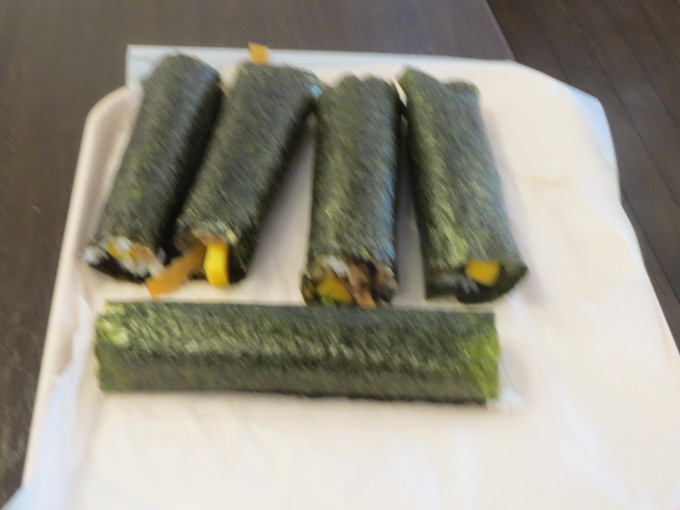 巻きずし_a0158095_8363696.jpg
