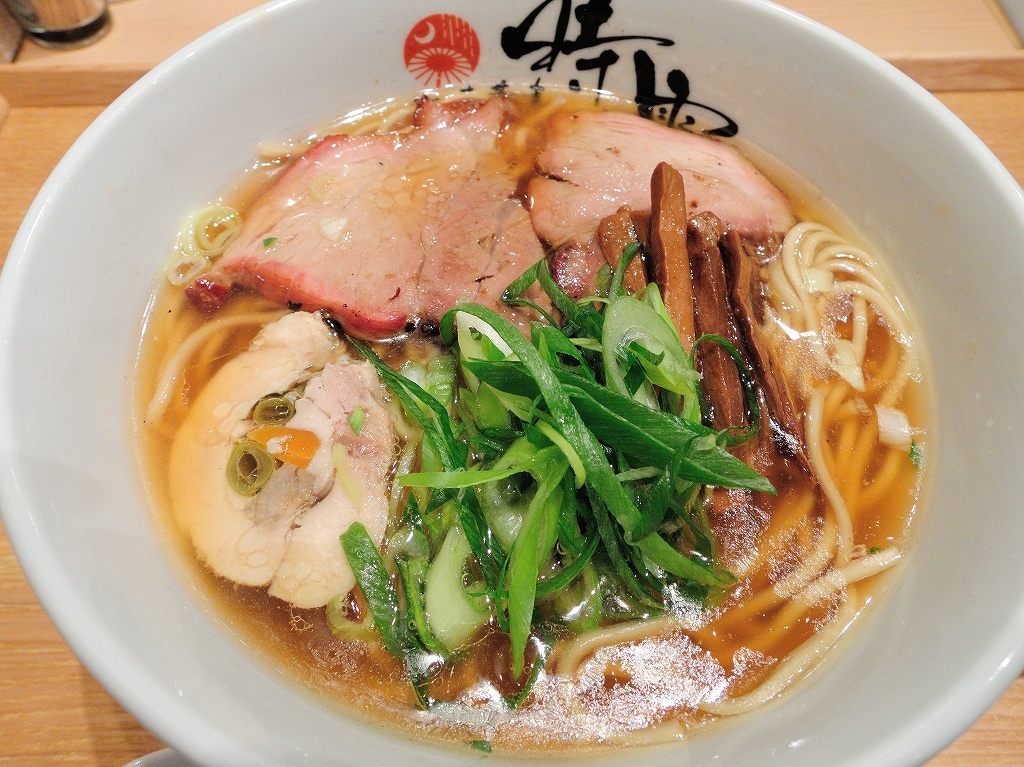 中華蕎麦 時雨@関内_f0376697_18485729.jpg