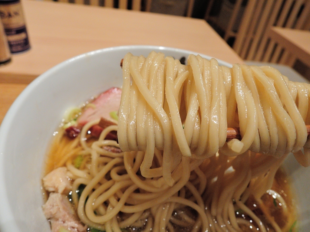 中華蕎麦 時雨@関内_f0376697_18485900.jpg