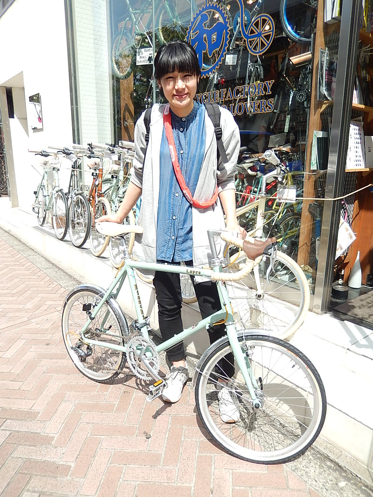 4月16日　渋谷　原宿　の自転車屋　FLAME bike前です_e0188759_19304776.jpg