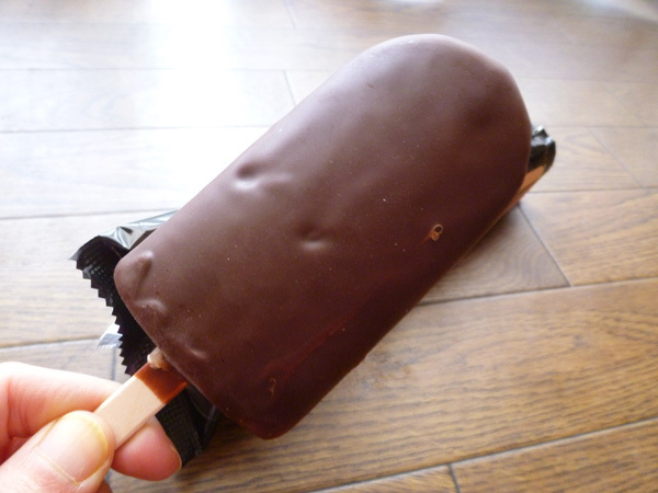 季節限定 Choco Cake＠丸永製菓_c0152767_21361955.jpg