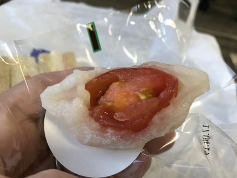 春色ミックス(タカギベーカリー)トマト大福(如水庵)@福岡空港_c0212604_17434347.jpg