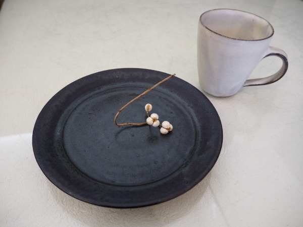 秋谷茂郎展最終日です_b0132442_14342780.jpg