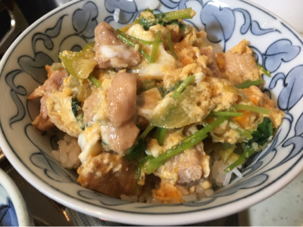 4月17日、親子丼、ぬた、きのこ汁_e0227385_23591970.jpg