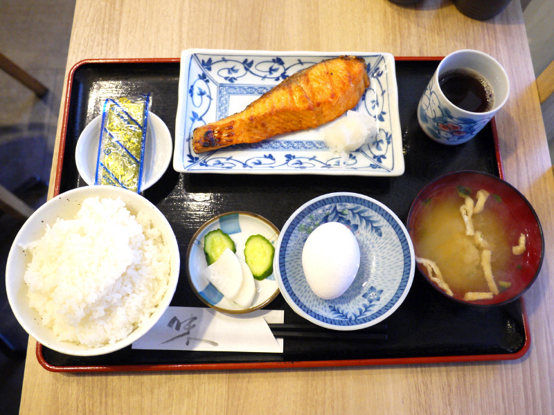 さけ定食　【北千住　かあちゃん】_b0153224_21243141.jpg