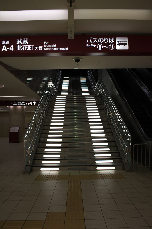 #639 金沢駅 その①_d0342652_1552913.jpg
