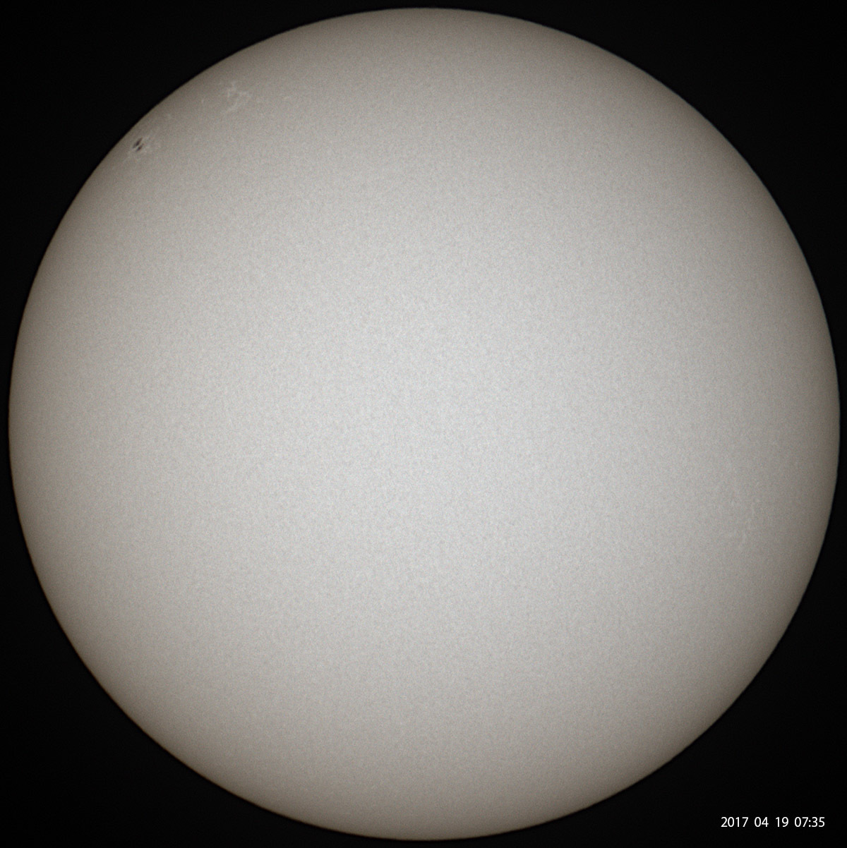 4月19日の太陽_e0174091_15343485.jpg