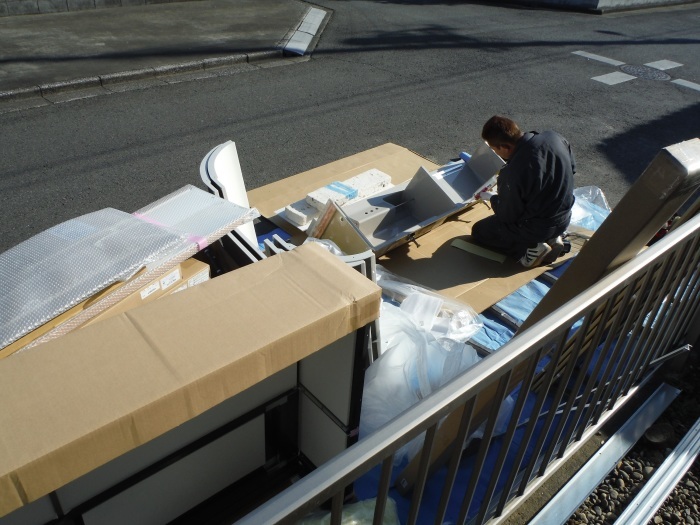 浴室工事 ~ ユニットバス組立_d0165368_02414974.jpg