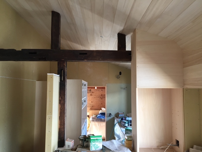 桜堂の家改修工事、桐板天井張りを終え木工事完了。_d0332870_21152311.jpg