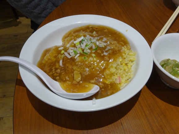 キンシャリ屋さんで酸辣湯麺_e0230011_09301602.jpg