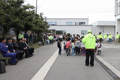 示野町町会　第１４回 国道８号線地下横断歩道での防犯訓練_b0114193_14335177.jpg