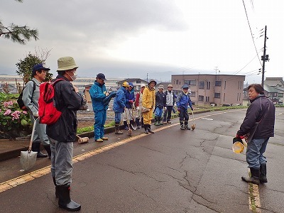 カタクリの登山道整備でした_c0336902_16550675.jpg