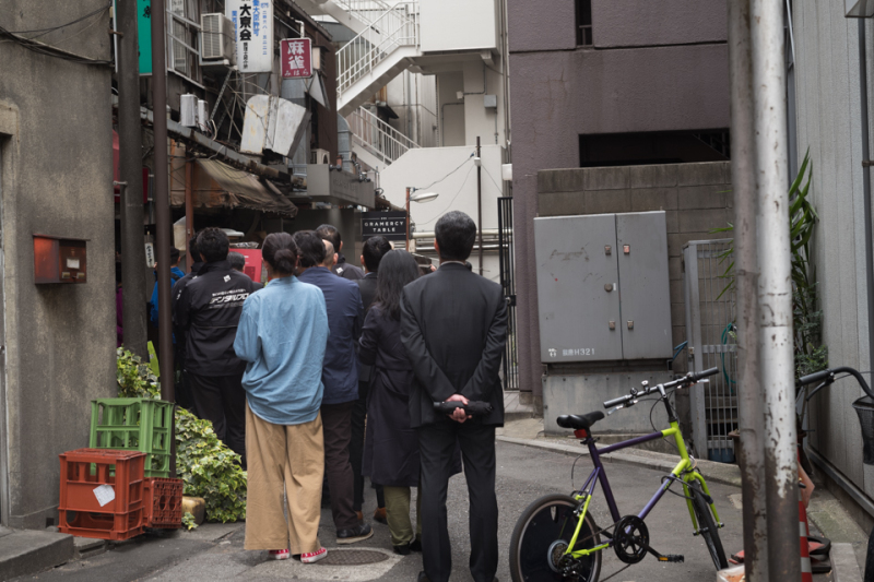 Lunch Time　　　・・・並ぶ・・・_f0333031_20052423.jpg