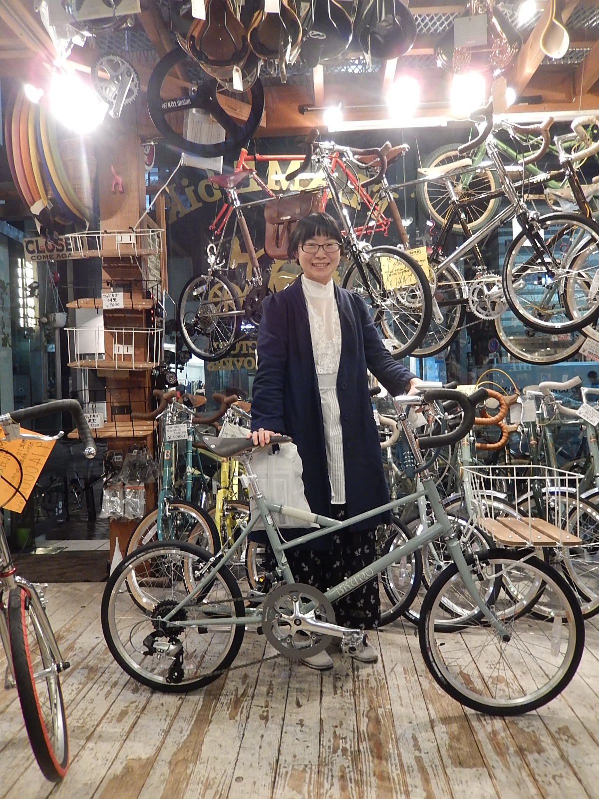 4月22日　渋谷　原宿　の自転車屋　FLAME bike前です_e0188759_19574449.jpg