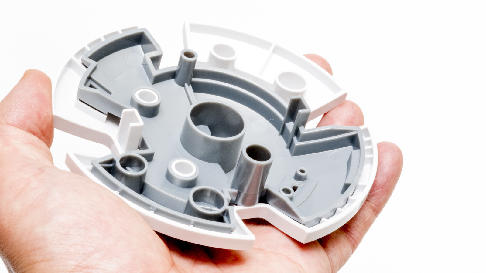 それでもまだ、バンダイのプラモデルが技術力で作られていると信じますか?_b0029315_23045959.jpg