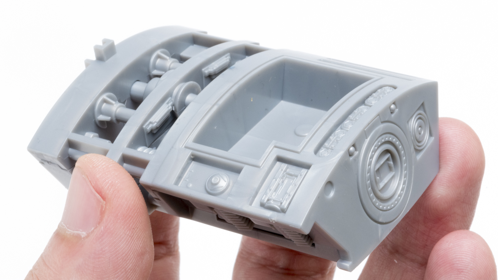 それでもまだ、バンダイのプラモデルが技術力で作られていると信じますか?_b0029315_23052327.jpg