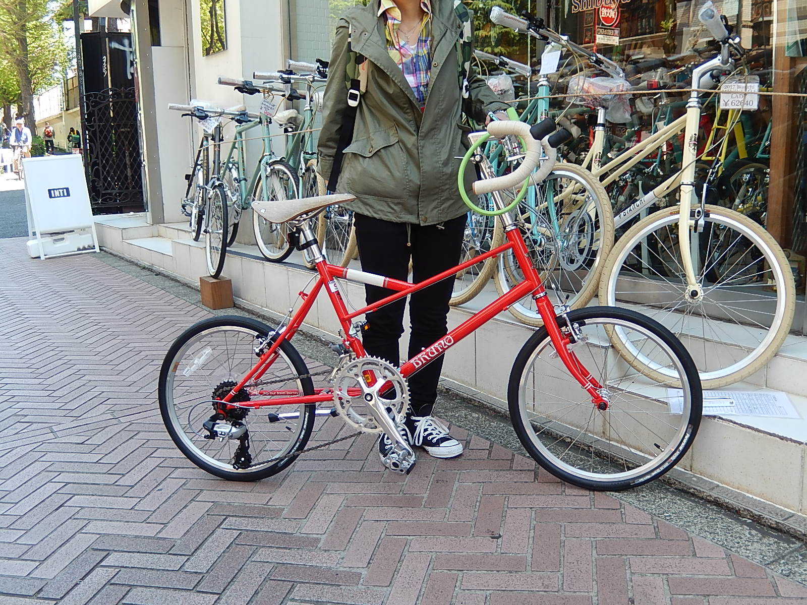 4月23日　渋谷　原宿　の自転車屋　FLAME bike前です_e0188759_17418.jpg