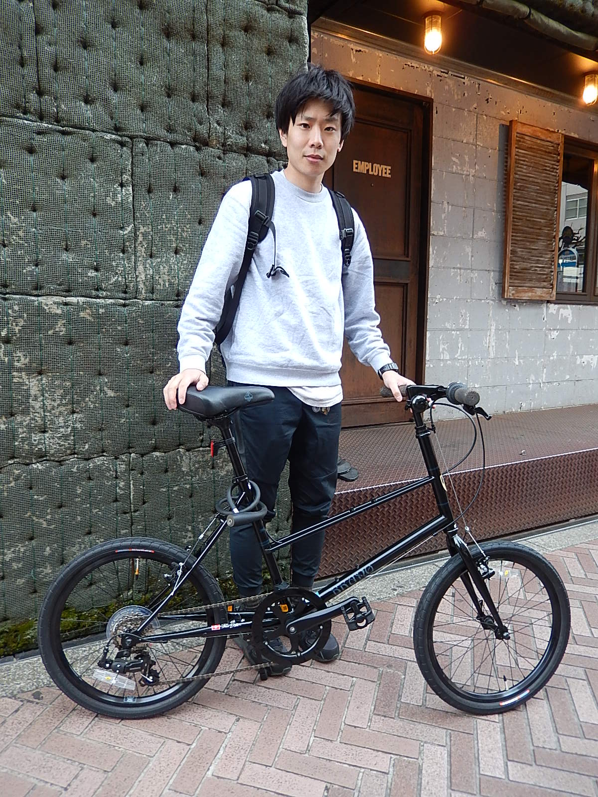 4月23日　渋谷　原宿　の自転車屋　FLAME bike前です_e0188759_1801923.jpg