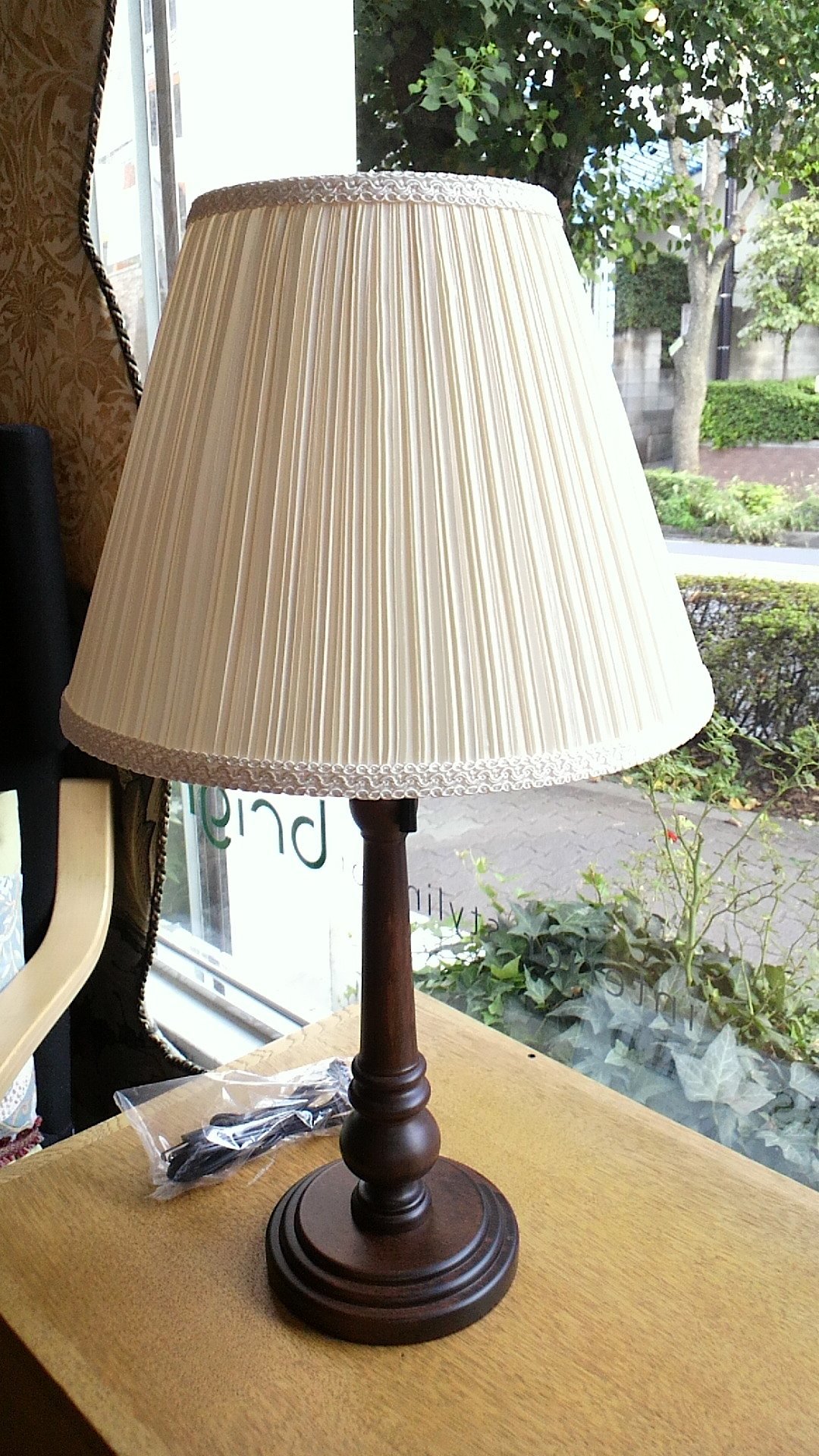 プリーツランプシェードの張替え_c0157866_11080178.jpg