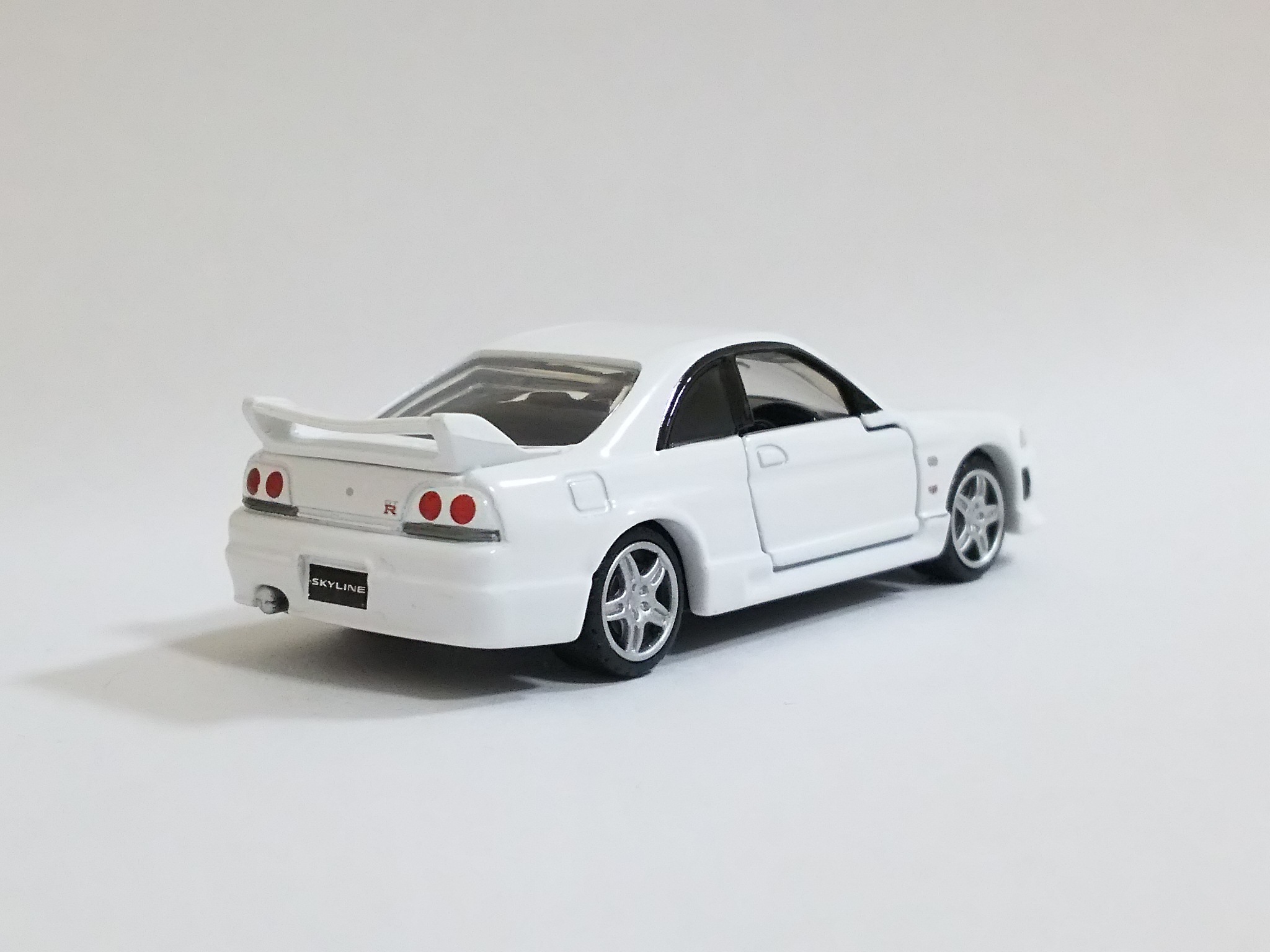 タカラトミー・トミカプレミアムNo.13 日産 スカイライン GT-R タカラトミー・トミカプレミアムNo.13 日産 スカイライン GT-R