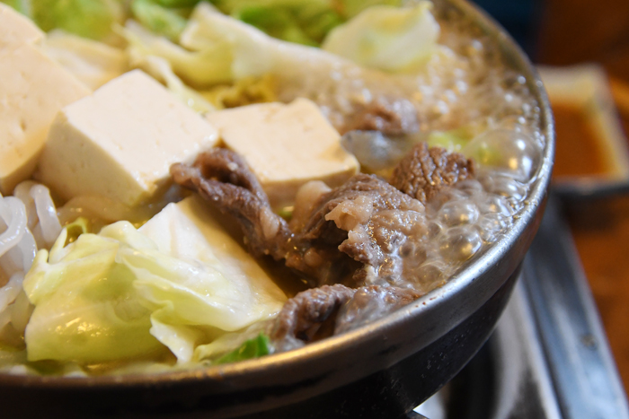 【食べログ3.5以上の店】馬肉専門店!青森五戸町の「ミートプラザ尾形」の桜鍋&馬刺し_e0171573_2391760.jpg