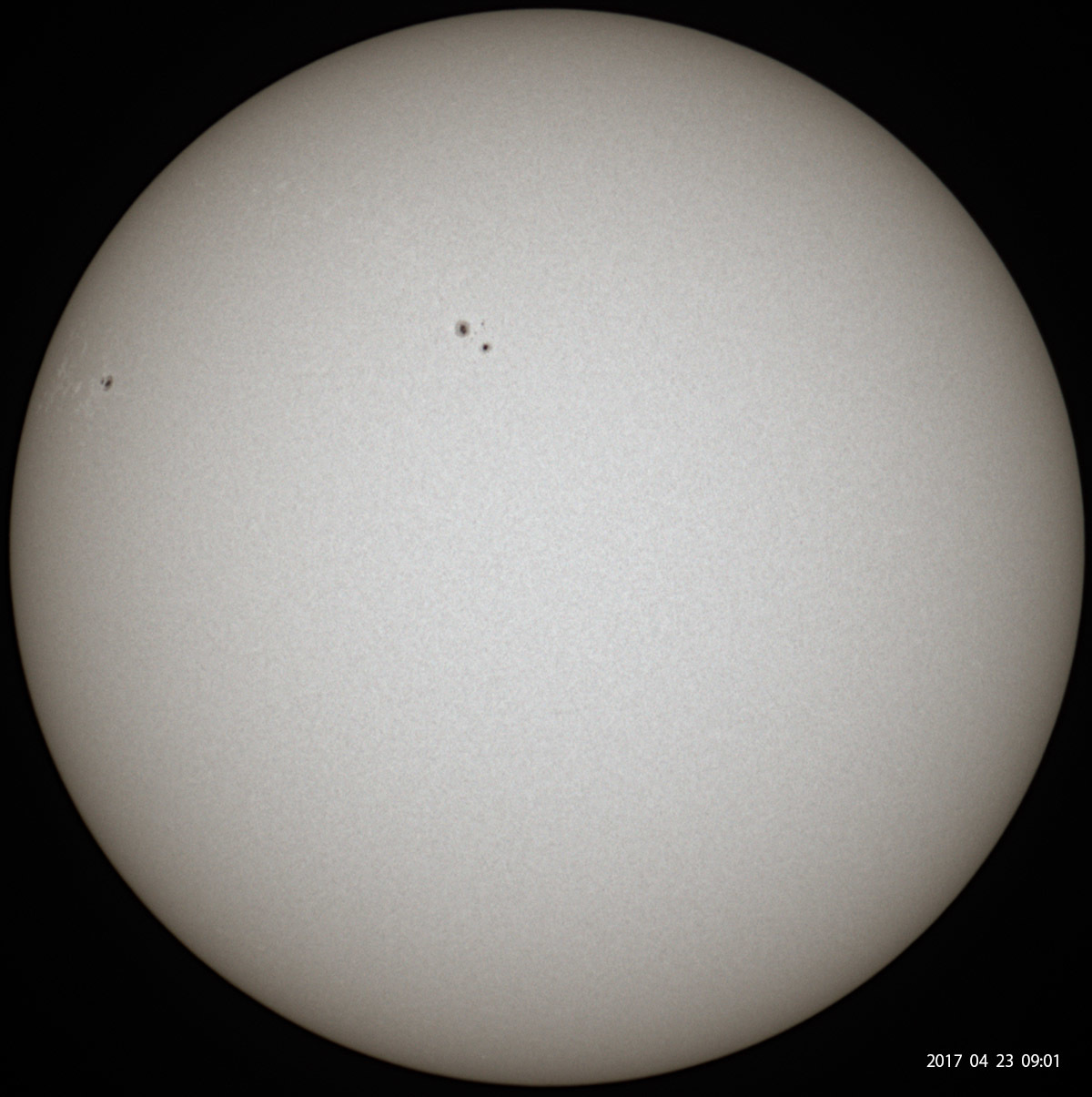 4月23日の太陽_e0174091_12203365.jpg