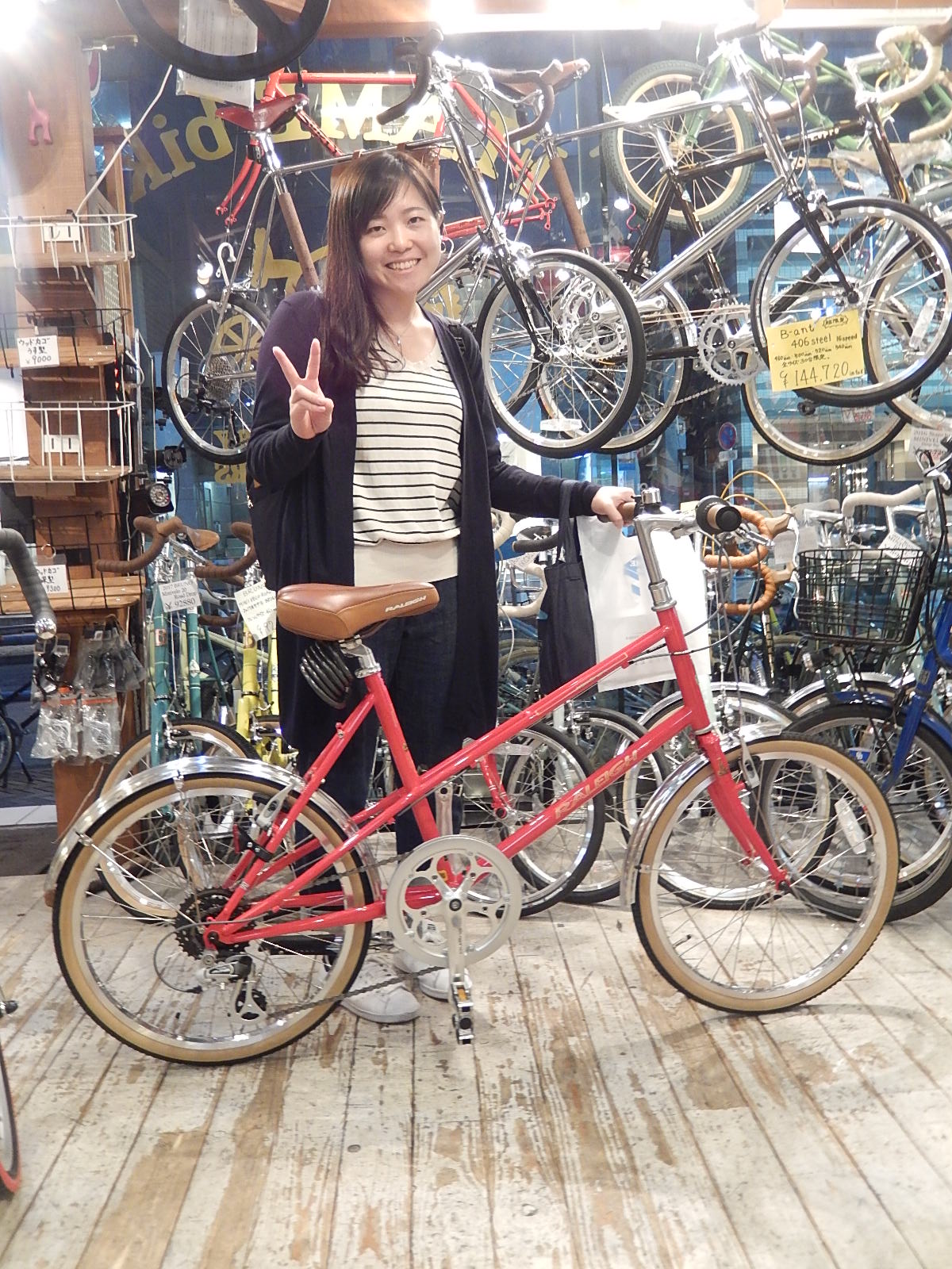 4月24日　渋谷　原宿　の自転車屋　FLAME bike前です_e0188759_1920511.jpg