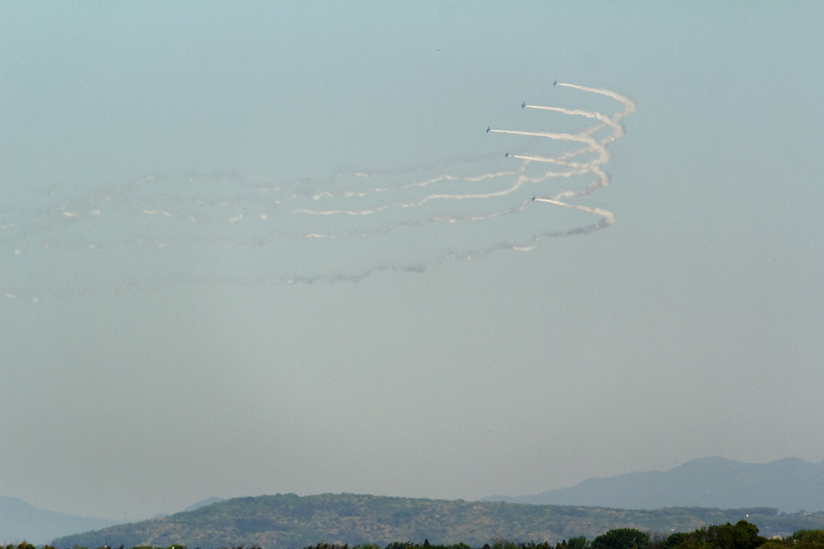 ブルーインパルス 熊本上空展示飛行_e0174091_15015608.jpg
