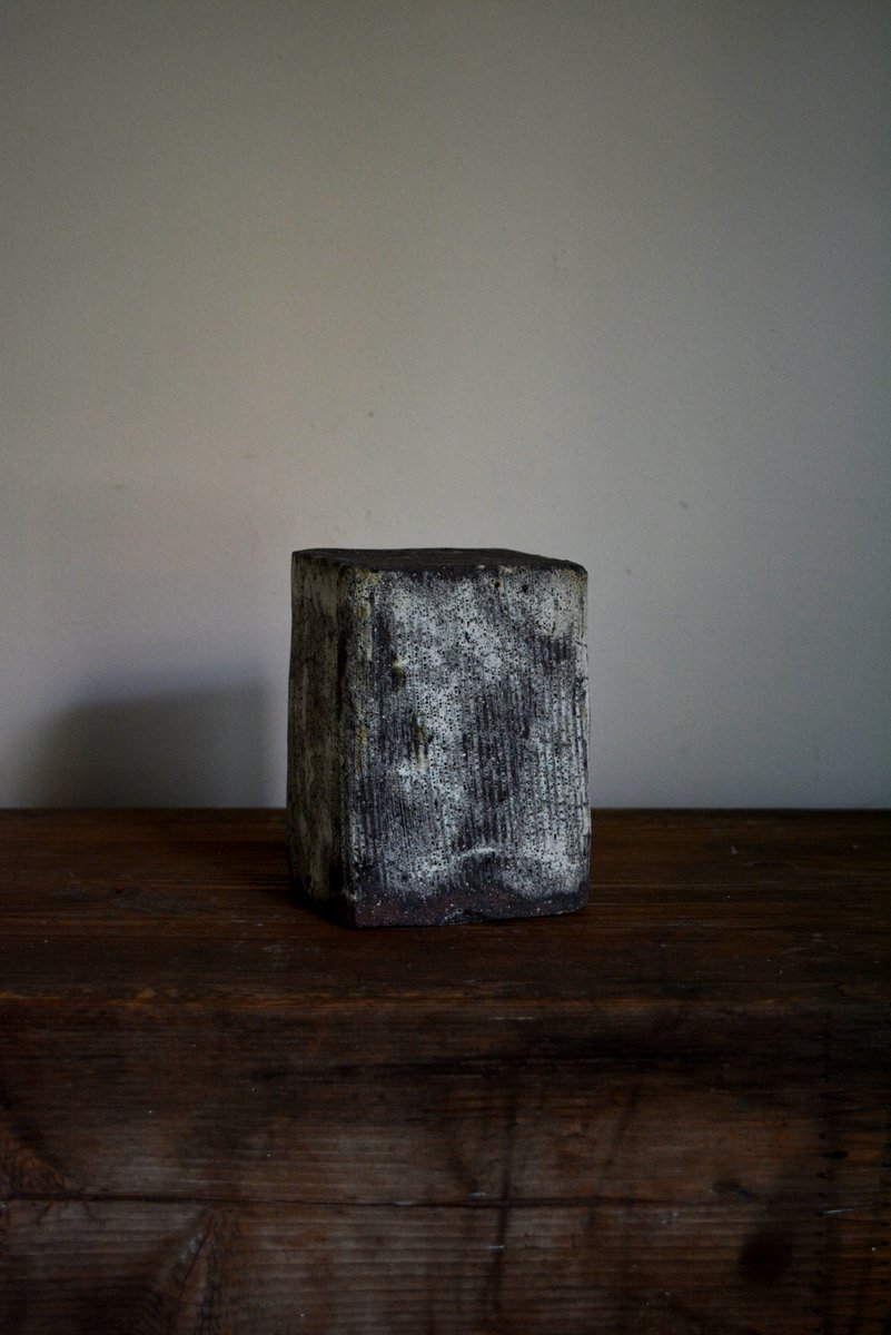 「 小野哲平展 塊は魂 」土の柱・泥の箱_d0087761_15395266.jpg