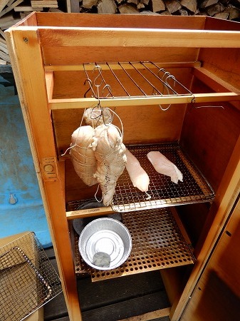 それなり燻製記・・その14　鶏ムネ肉一辺倒で作ってみました。_d0251572_08413739.jpg