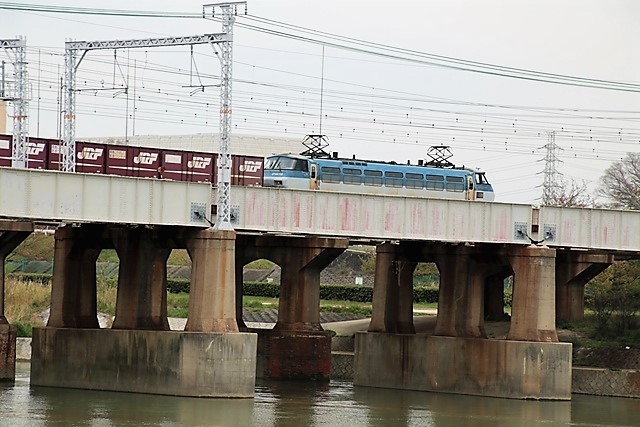 藤田八束の鉄道写真@武庫川鉄橋を渡る貨物列車・・・武庫川、西宮市_d0181492_17535854.jpg