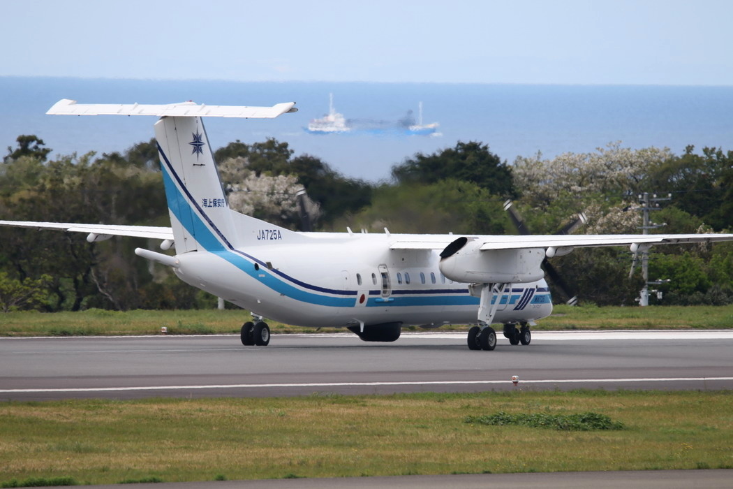 海上保安庁　DHC-8-300　『みずなぎ』_e0128144_06585482.jpg