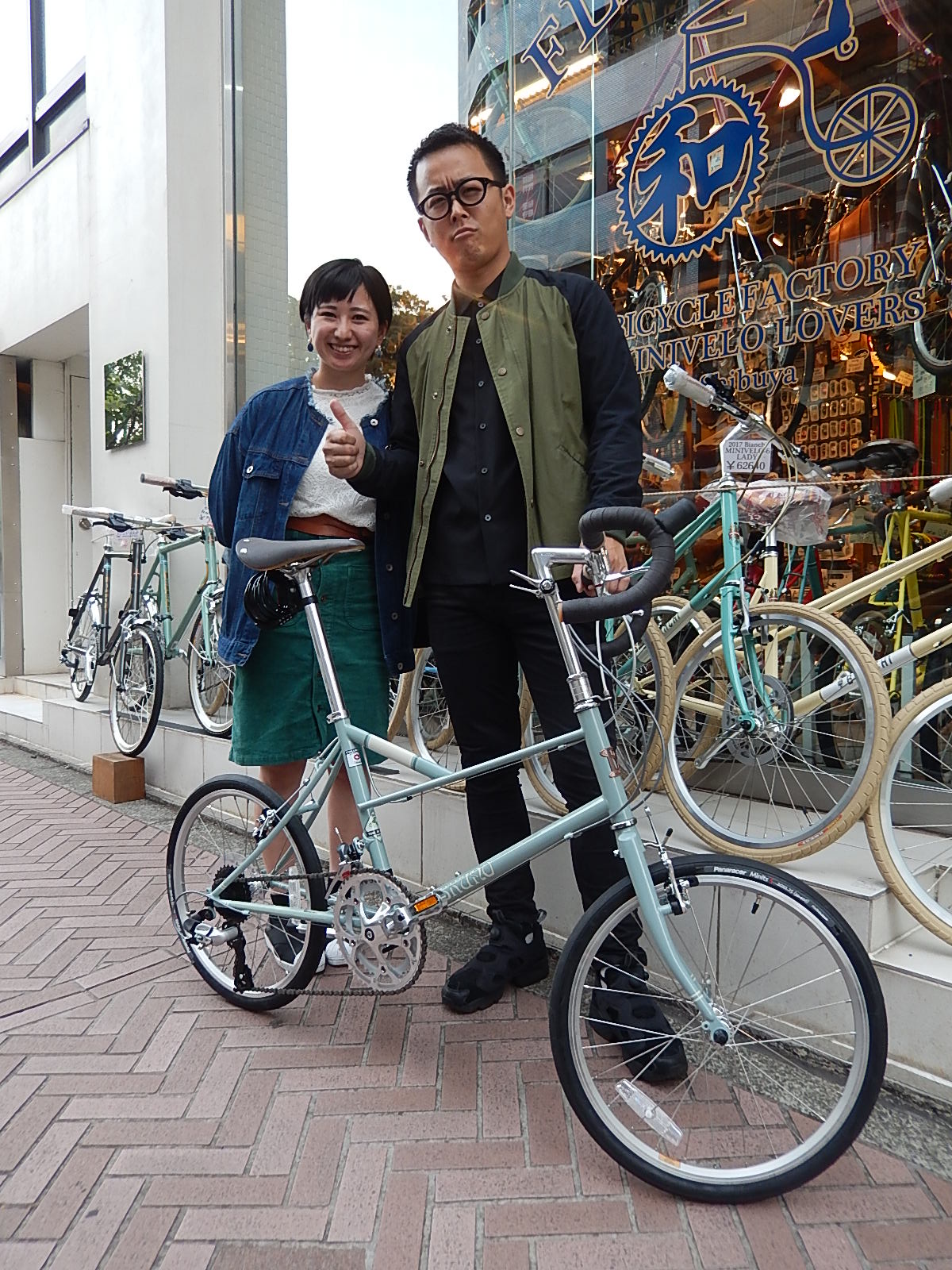 4月27日 渋谷 原宿 の自転車屋 FLAME bike前です_e0188759_20374249.jpg