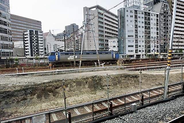 藤田八束の鉄道写真@EF65形式貨物列車が大好き、新大阪駅にて・・・貨物列車桃太郎も大好き頑張る姿が魅力的_d0181492_18364866.jpg